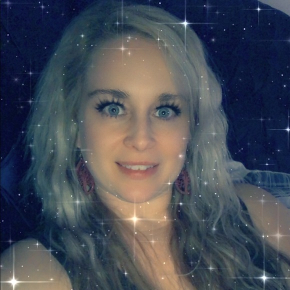 Meet your Posher, Audrey - Picture 1 of 1